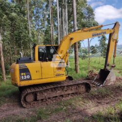 ESCAVADEIRA KOMATSU PC130